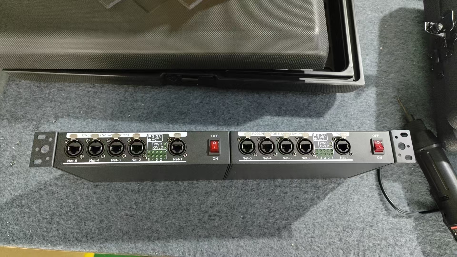 CR093E 網(wǎng)絡交換機(半U)